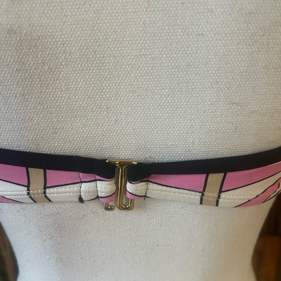 Giani Bini swimsuit top NWOT 34DDD. Never worn NWOT. - Picture 6 of 8